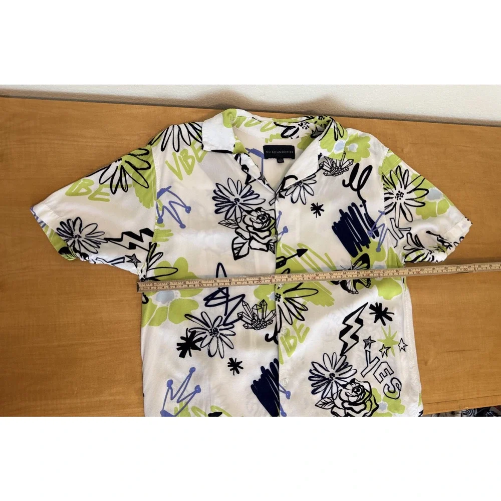 No boundaries, Men’s Hawaiian short sleeve button down shirt Whi/Grn/Blk - S